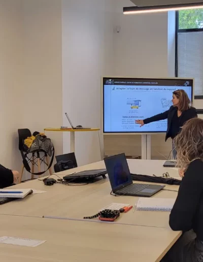 Atelier - Créer un visuel avec Canva chez YOUCAP Carpentras